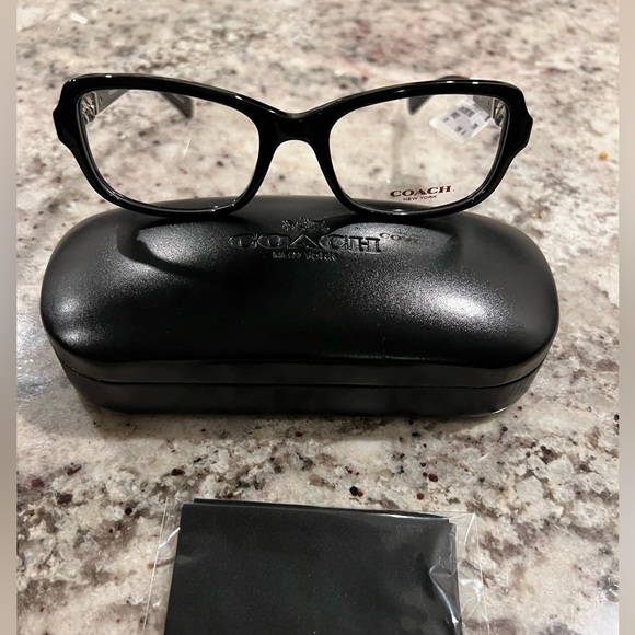 Brand new coach, women’s ophthalmic frame - Picture 1 of 7